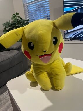 Pokémon Pikachu Plush 13 inch Authentic
